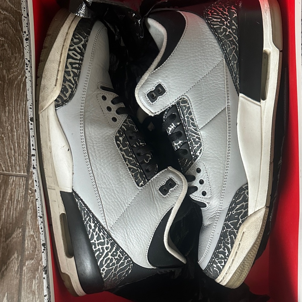Jordan Gray and Black Sneakers with Pattern Accents